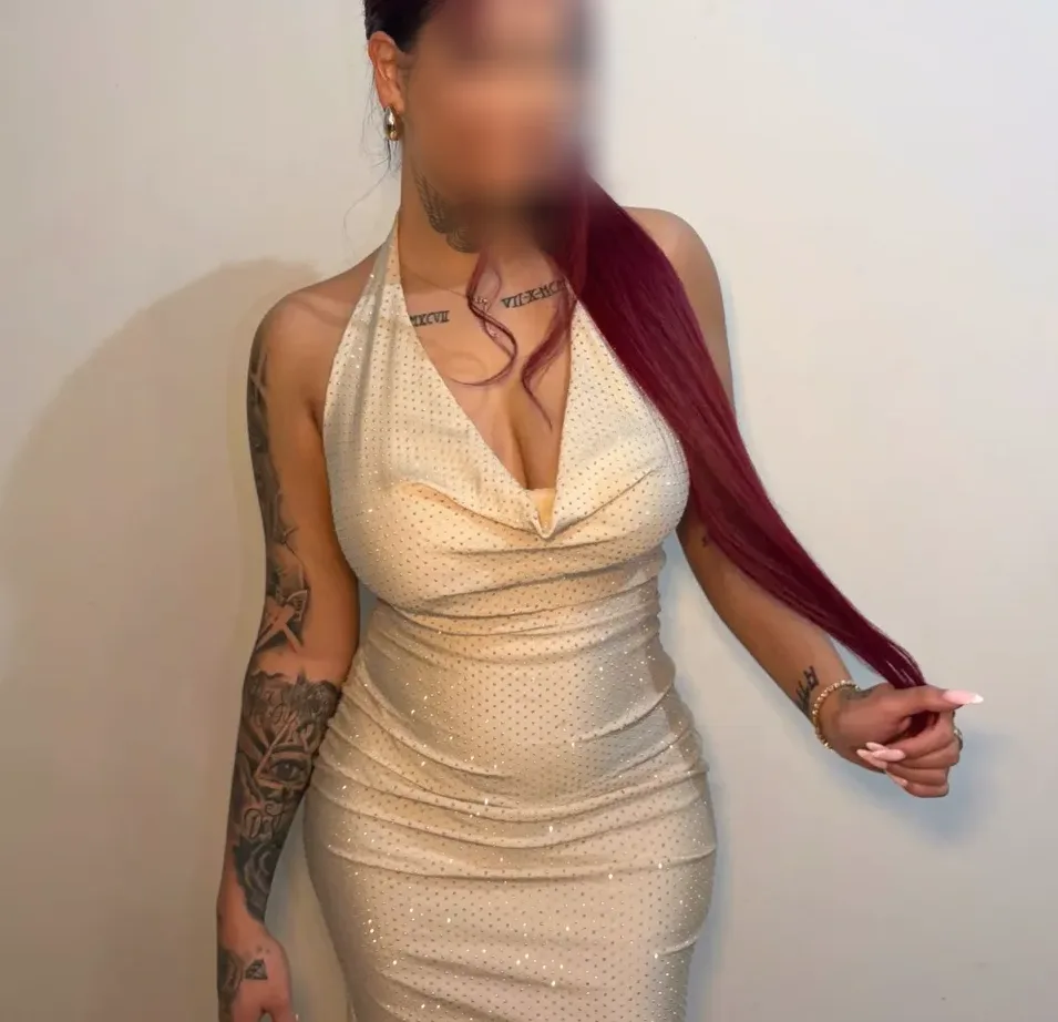 Emily, 22