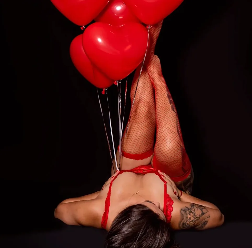 Janina, 27