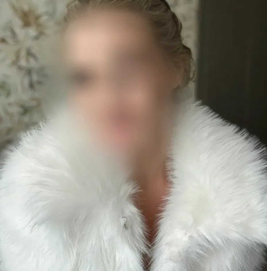 Leyla, 32