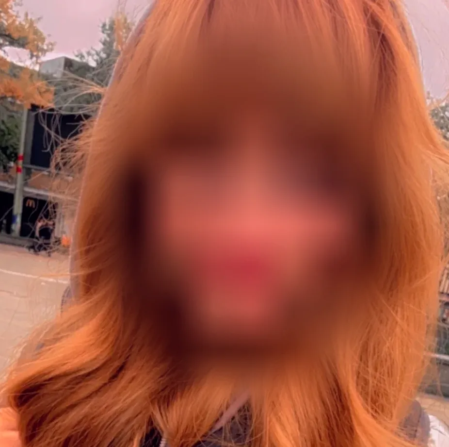 Vivien, 31
